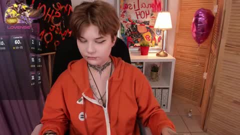 Snapshot of mekurisu chatting on 02.18.25 mekurisu online show from 02.18.25