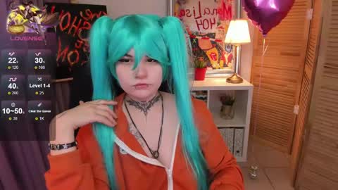 Snapshot of mekurisu chatting on 02.23.25 mekurisu online show from 02.23.25