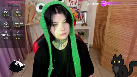 Snapshot of mekurisu chatting on 10.18.25 mekurisu online show from 10.18.25