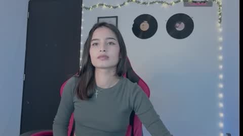 Snapshot of mel0dy_cute chatting on 02.26.26 mel0dy_cute online show from 02.26.26