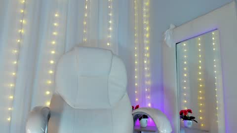 Snapshot of mel_18_ chatting on 01.25.25 A N D R E A online show from 01.25.25