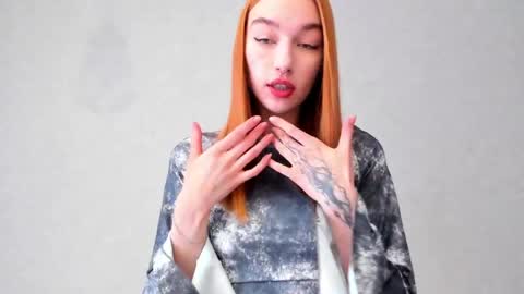 Snapshot of mel__lisa chatting on 05.10.26 mel__lisa online show from 05.10.26