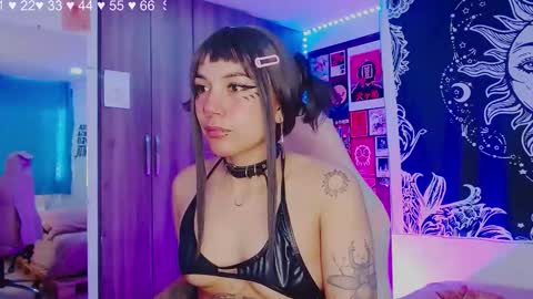 Snapshot of mel_dahlia chatting on 01.26.25 Melissa - - Please help me to reach 100 thumbs up online show from 01.26.25