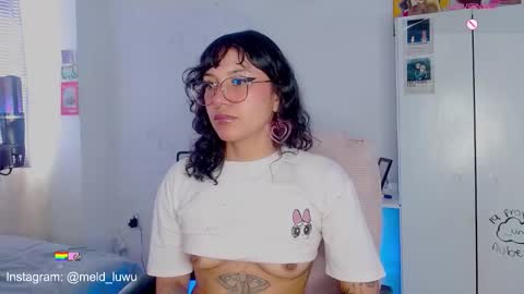 Melissa  -  -  Please help me to reach 100 thumbs up online show from 12.18.25