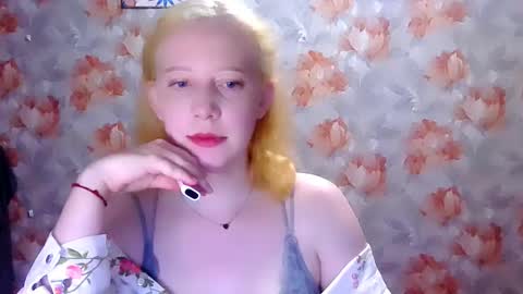 Snapshot of mel_mellie chatting on 05.11.26 Mel Mellie online show from 05.11.26