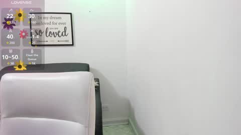 Snapshot of melan_owen chatting on 01.15.25 melan_owen online show from 01.15.25