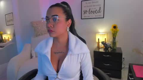 Snapshot of melan_owen chatting on 06.29.26 melan_owen online show from 06.29.26