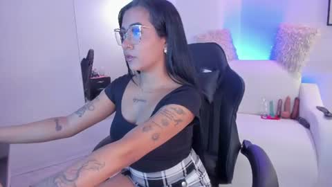 Snapshot of melan_owen chatting on 07.24.26 melan_owen online show from 07.24.26