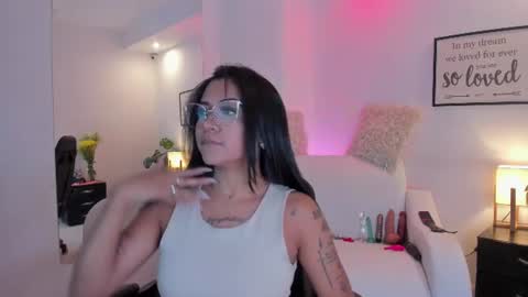 Snapshot of melan_owen chatting on 07.27.26 melan_owen online show from 07.27.26