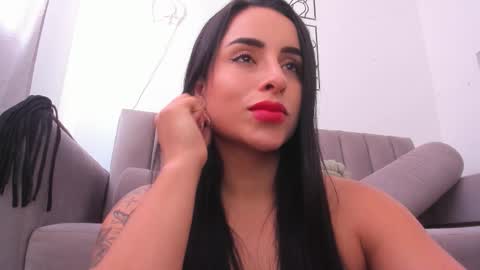 Snapshot of melani_greyy chatting on 11.01.25 melani greyy online show from 11.01.25
