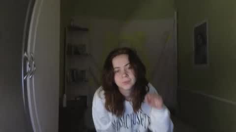 Snapshot of melania____ chatting on 11.25.25 Mila online show from 11.25.25