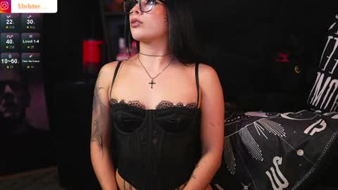 Snapshot of melanie_nyx chatting on 05.13.26 Mel online show from 05.13.26