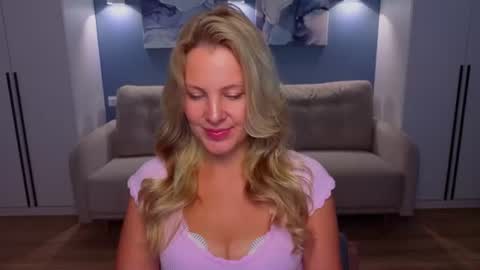 Snapshot of melaniebennett chatting on 07.02.26 Melanie Bennett online show from 07.02.26