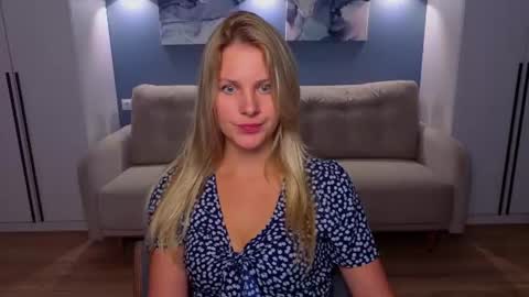 Snapshot of melaniebennett chatting on 07.16.26 Melanie Bennett online show from 07.16.26