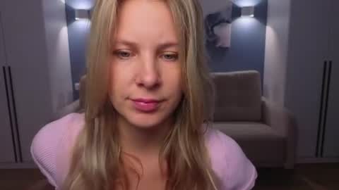 Snapshot of melaniebennett chatting on 07.18.26 Melanie Bennett online show from 07.18.26