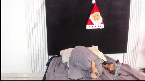 Melaniecooper online show from 12.16.24