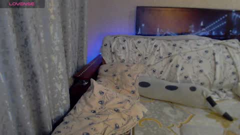 Melanie Milena online show from 12.18.24