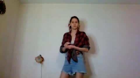 Snapshot of melaniepavan chatting on 04.25.26 Marry online show from 04.25.26