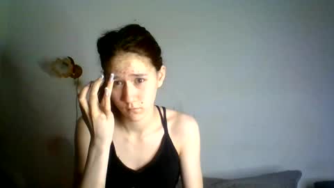 Snapshot of melaniepavan chatting on 04.26.26 Marry online show from 04.26.26