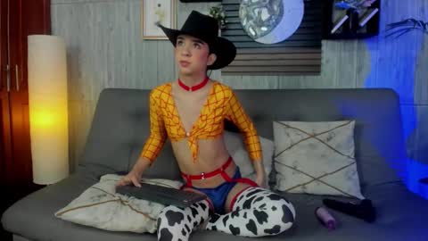Snapshot of melany_27 chatting on 10.30.25 Melany online show from 10.30.25