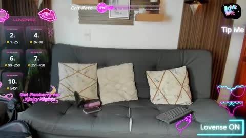 Snapshot of melany_27 chatting on 11.30.25 Melany online show from 11.30.25