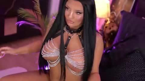 Snapshot of melanyass chatting on 06.19.26 Mellanya online show from 06.19.26