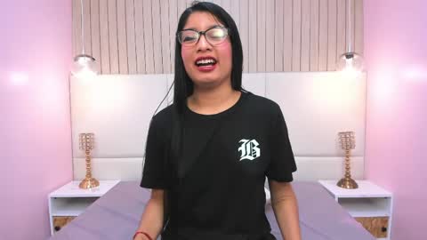 Snapshot of melanywayne_ chatting on 04.30.26 Melany online show from 04.30.26