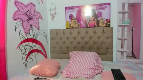 Snapshot of meli_lewis chatting on 11.20.25 meli_lewis online show from 11.20.25