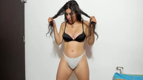 Meli Mejia online show from 03.05.25