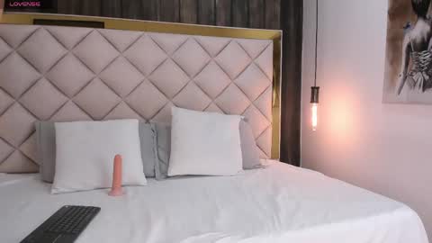 Meliisa  online show from 05.14.26