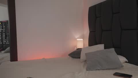 Snapshot of melisalopezz chatting on 10.04.25 On vacation until Monday online show from 10.04.25