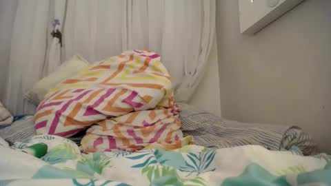 Snapshot of melishanton chatting on 06.17.26 melishanton online show from 06.17.26
