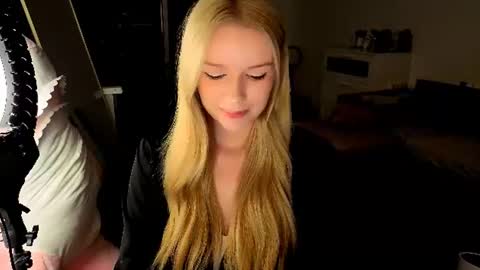 Snapshot of meliss_ss chatting on 07.26.26 Mel or Lissa 3 Welcome here online show from 07.26.26