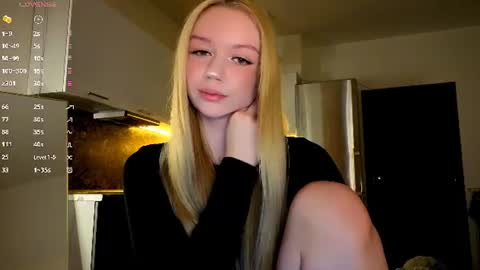 Snapshot of meliss_ss chatting on 08.03.26 Mel or Lissa 3 Welcome here online show from 08.03.26