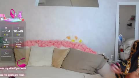 Snapshot of melissa_fane chatting on 04.18.26 Hot Milf Melissa ONLINE Mon Tue Wed Fr Sun - 9pm - 6amUTC3 online show from 04.18.26