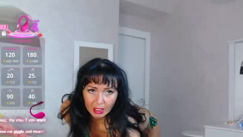 Snapshot of melissa_fane chatting on 04.19.26 Hot Milf Melissa ONLINE Mon Tue Wed Fr Sun - 9pm - 6amUTC3 online show from 04.19.26