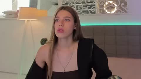 Snapshot of melissacrayzy chatting on 06.15.26 MelissaCrayzy online show from 06.15.26