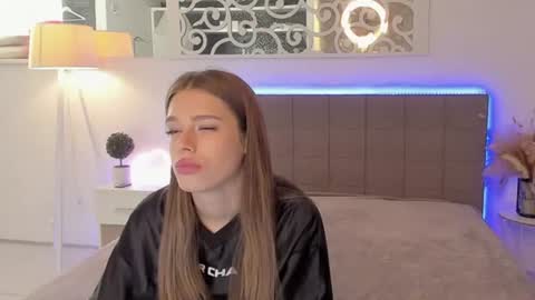 Snapshot of melissacrayzy chatting on 07.26.26 MelissaCrayzy online show from 07.26.26