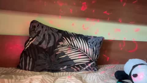 Snapshot of melissakelller chatting on 03.27.26 cutebutnyet online show from 03.27.26