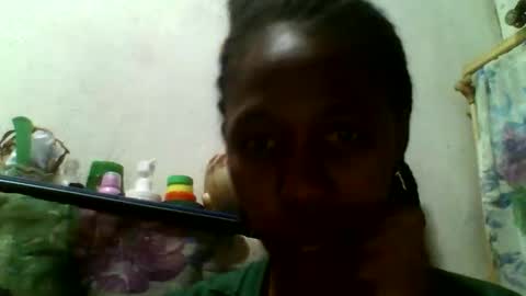 Snapshot of mella395695 chatting on 05.26.26 mella395695 online show from 05.26.26