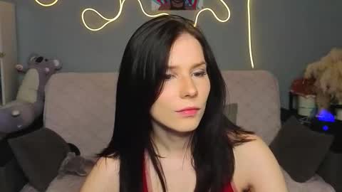 mellhyees online show from 02.04.26