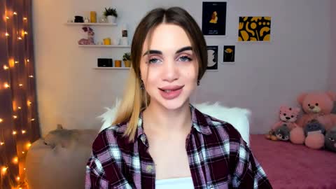 Tessa online show from 12.23.24