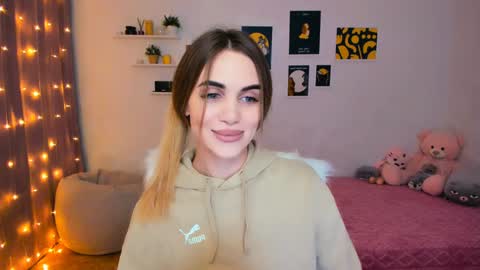 Tessa online show from 01.07.25