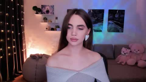 Tessa online show from 10.18.25