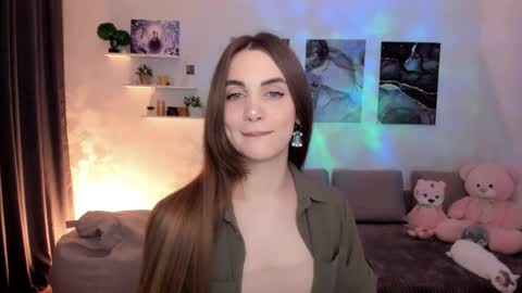 Snapshot of mellifluoustess chatting on 04.21.26 Tessa online show from 04.21.26