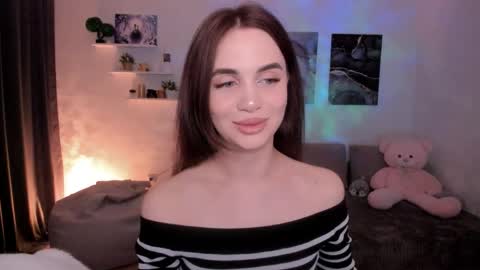 Snapshot of mellifluoustess chatting on 05.27.26 Tessa online show from 05.27.26