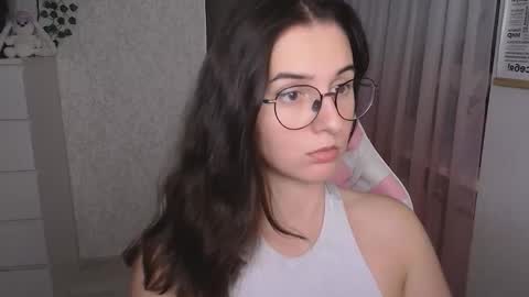 Snapshot of mellonmayre chatting on 11.14.25 mellonmayre online show from 11.14.25