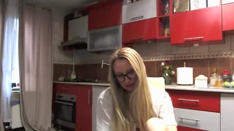 Melly online show from 03.25.26