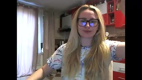 Melly online show from 05.07.26