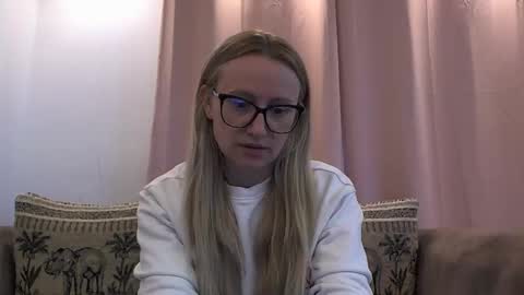 Melly online show from 06.03.26